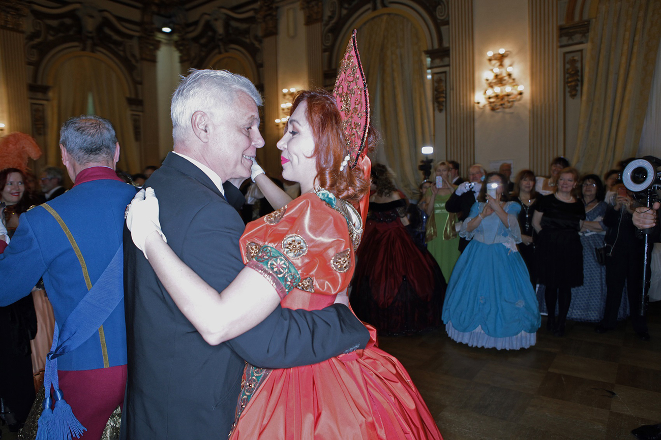 Война не помеха? Итальянские бренды спонсируют &quot;русский балл&quot; в Риме